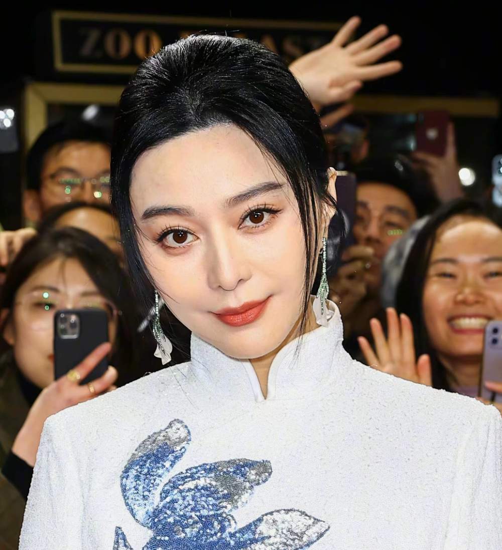 范冰冰现身柏林电影节，脸僵、发际线太齐，被嘲像惊悚片女主（组图） - 6