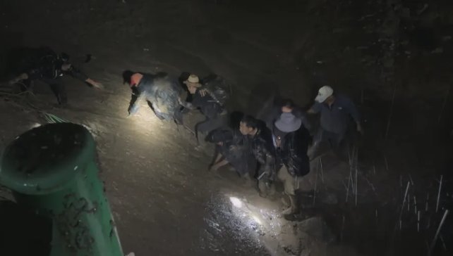 台风“巴威”继续北上，多地停课、停业、停运