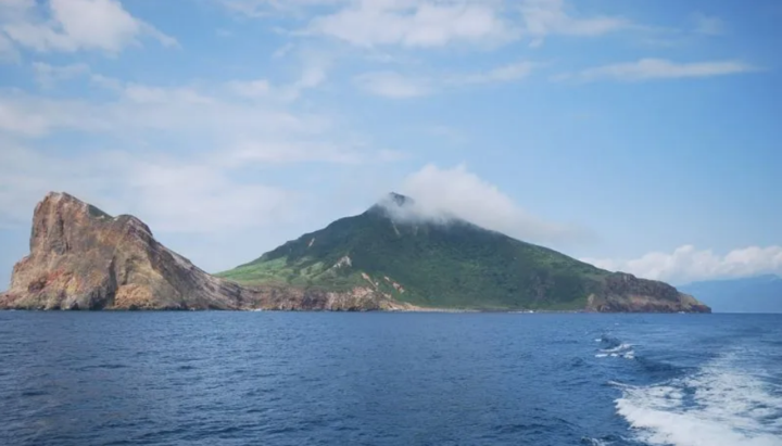 地震致台湾宜兰龟山岛龟首部分崩落,今日封闭一天