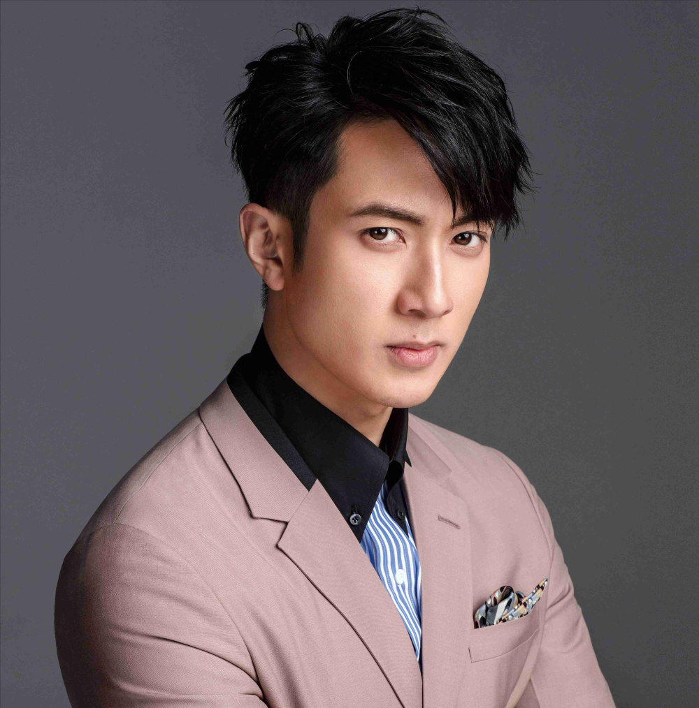 吴尊称女儿为"二老婆",评论区沦陷连忙删评,类似行为不止一次_腾讯