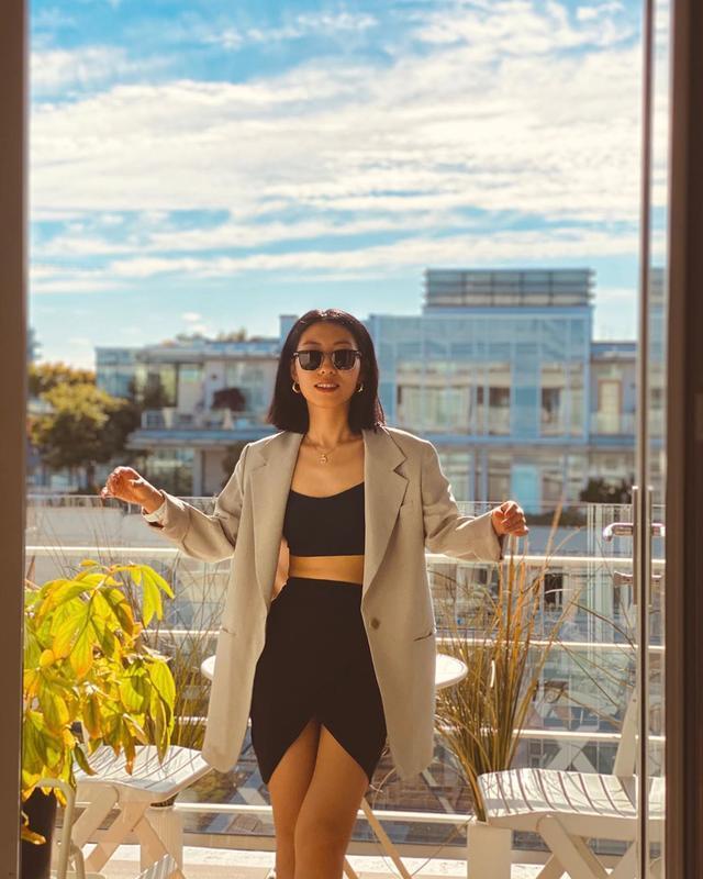 曲婉婷名下两套房产被拍卖被母亲连累的女艺人引热议