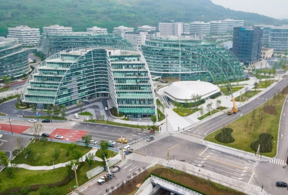 增强青年凝聚力 重庆高新区科学谷企业联合开展五四青年节活动