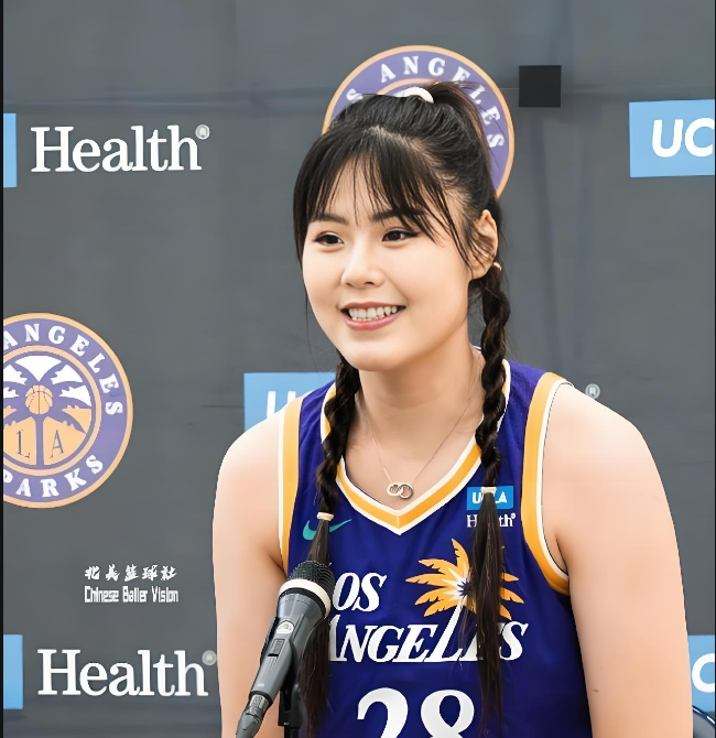 大家都在国内“躺平”备战奥运会！ 李月汝为什么要当另类？_腾讯新闻
