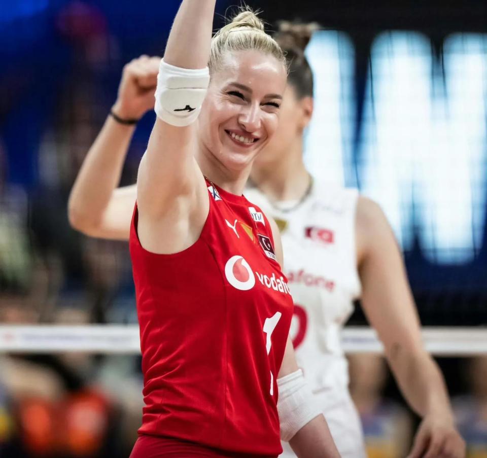 土耳其女排奥运名单:只带一自由人,老将梅里哈空降,伊尔金淘汰