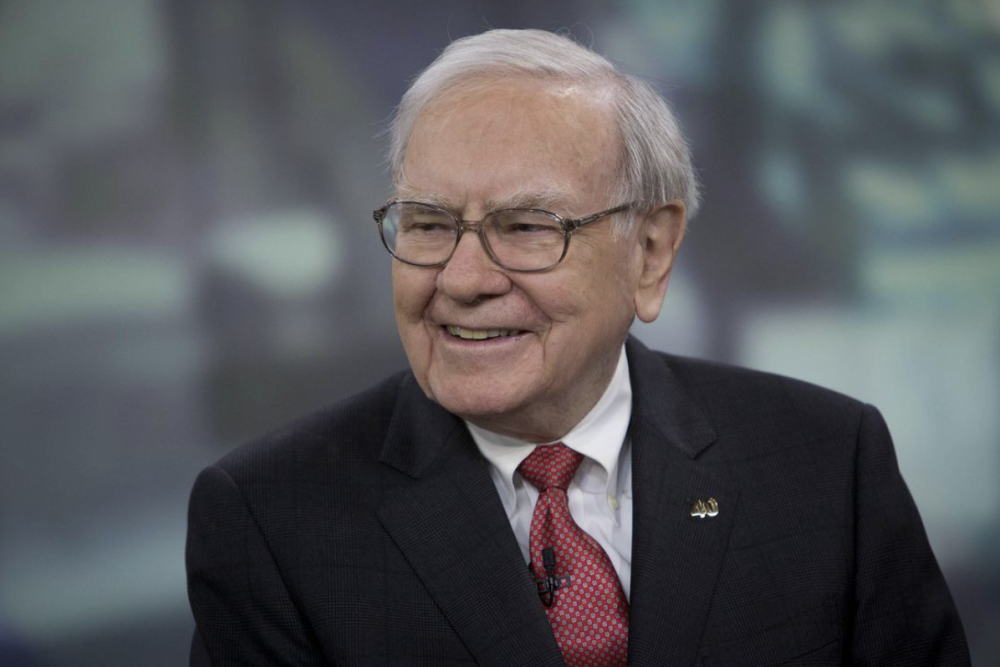 巴菲特再度减持比亚迪(巴菲特持续减持比亚迪,四次套现96亿元,释放了