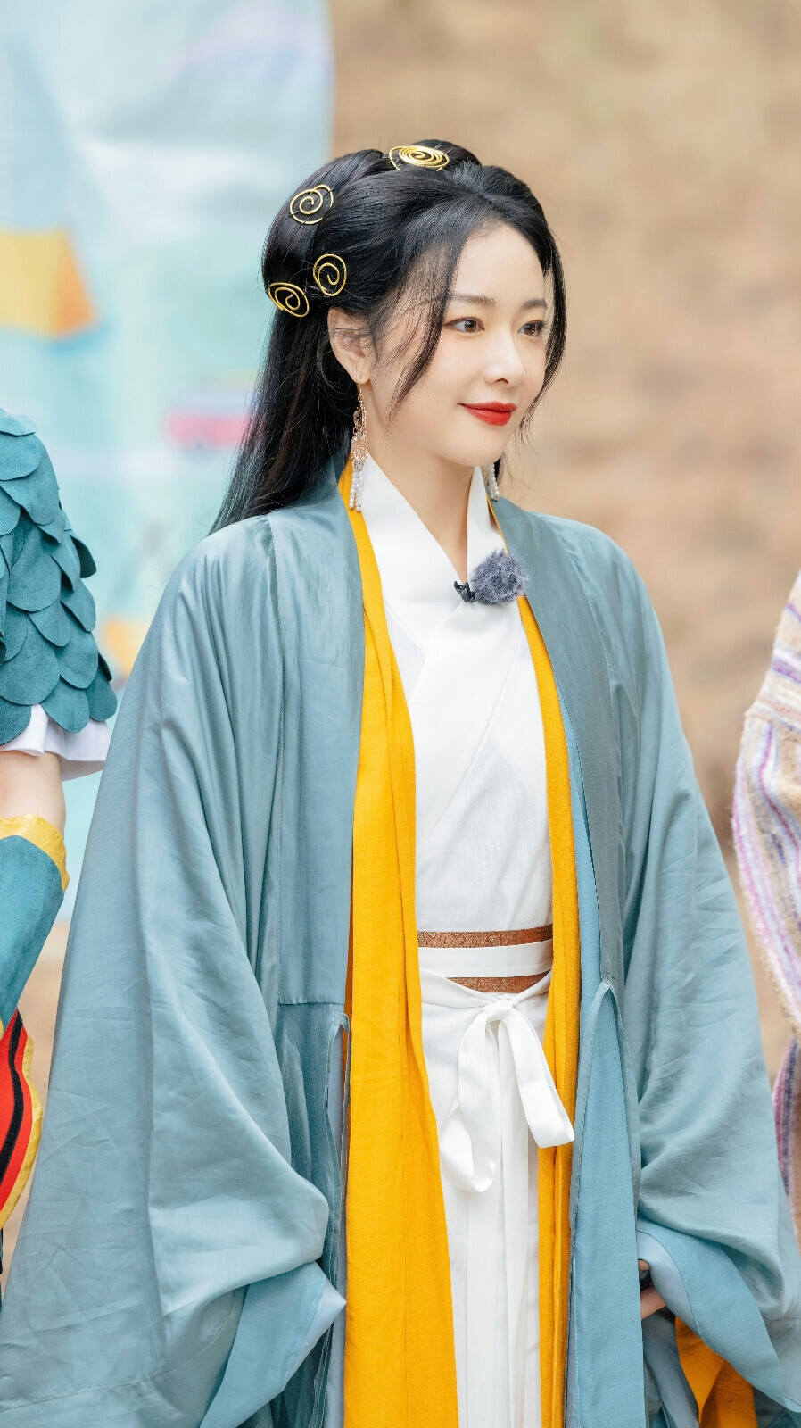 唐嫣演cos"狂飙大嫂"被吐槽,同样是三十几,她和高叶差在哪?_腾讯新闻