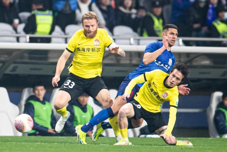 亚美尼亚队公布集训名单:西海岸外援哈罗扬上榜,热身赛对阵捷克