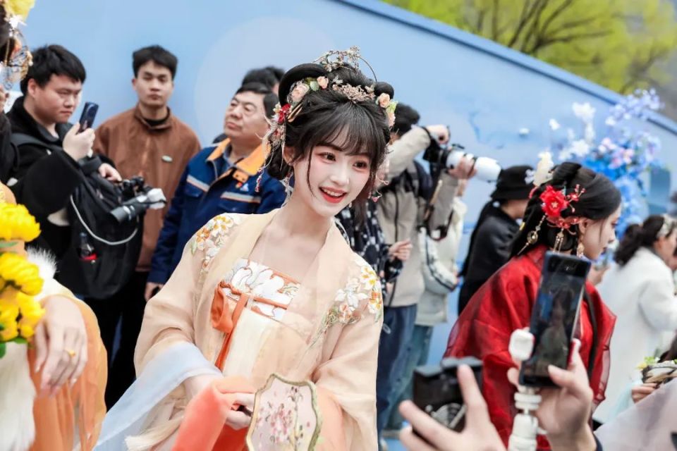 云台山汉服花朝节图片