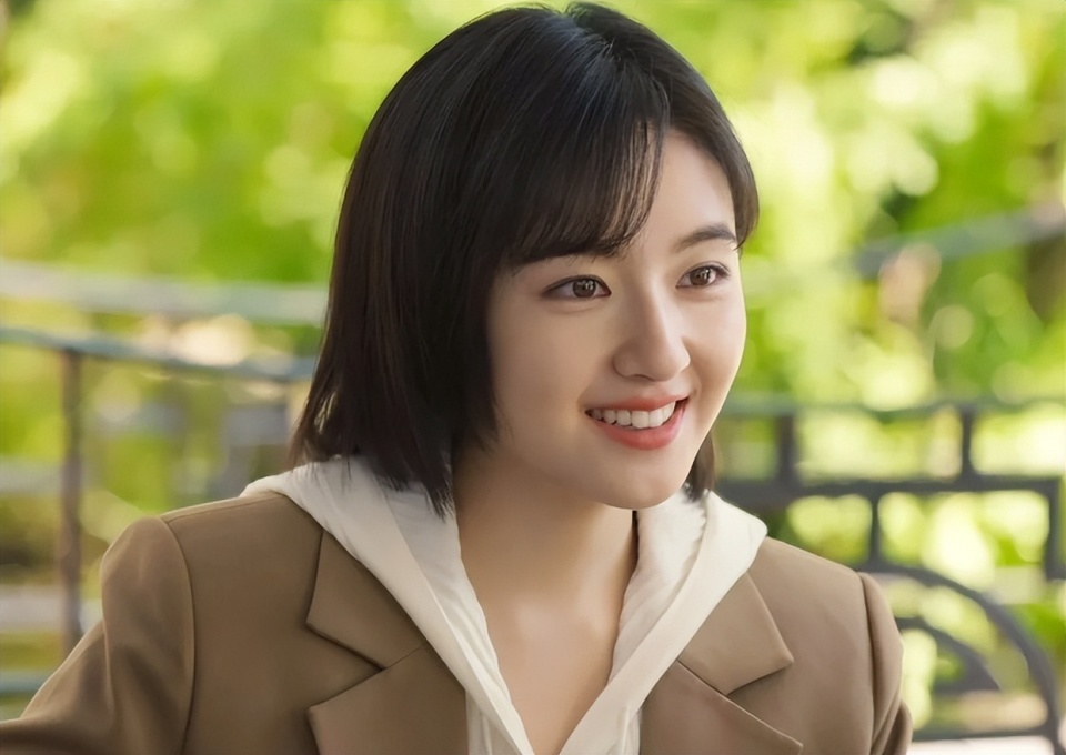 李兰迪24集新剧央视播,事实证明,她已走上童星演员的另一条大道