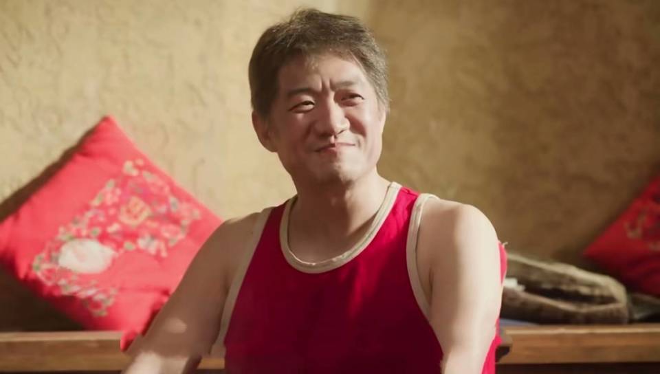 《老舅》大结局：这才是崔国明拒绝主动表白的周小舟、等他15年的杨小姐的原因，烧烤店老板南南成他救命稻草_腾讯新闻