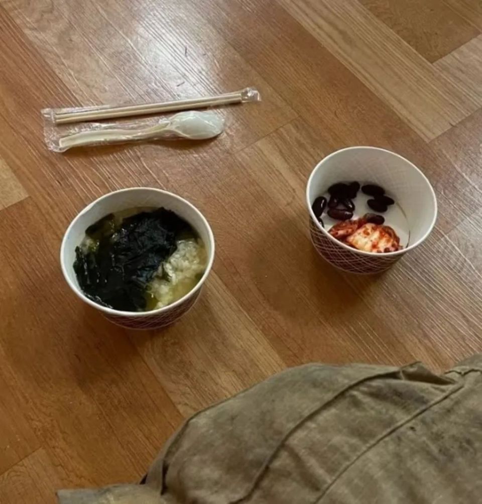 韩国给消防员吃寒酸盒饭，日本网友在这件事上可以多说两句-腾讯新闻