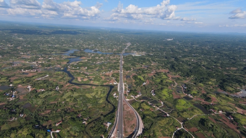 大内高速全线通车重庆大足至四川内江半小时可到