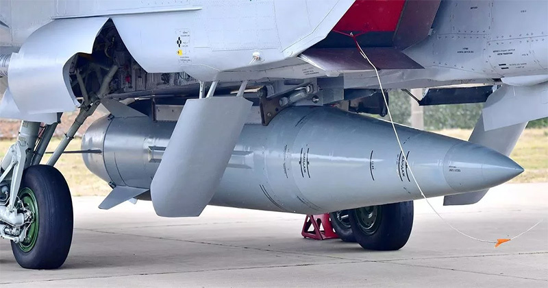 携匕首导弹的米格31开始空中加油导致乌克兰防空警报至少翻十倍