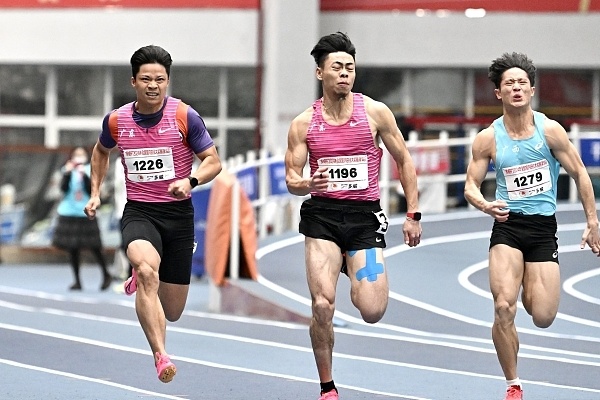 关注苏炳添复出摘银百分之一秒之差目送后辈夺金