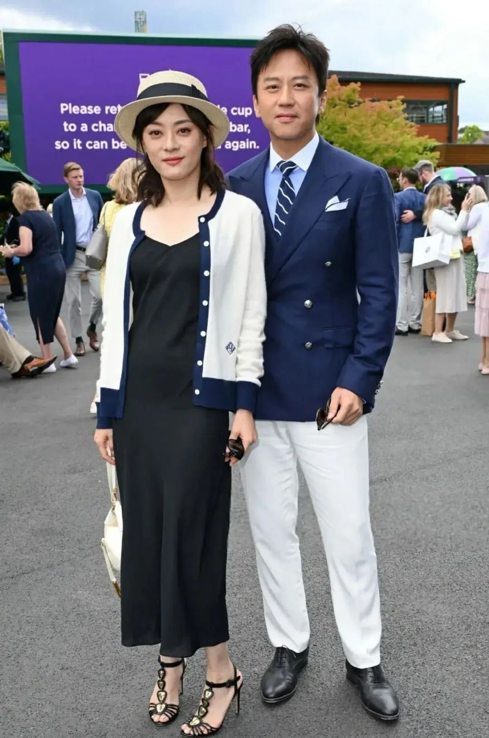 46岁袁泉和48岁马伊琍同框,骨相美和皮相美区别就出来了