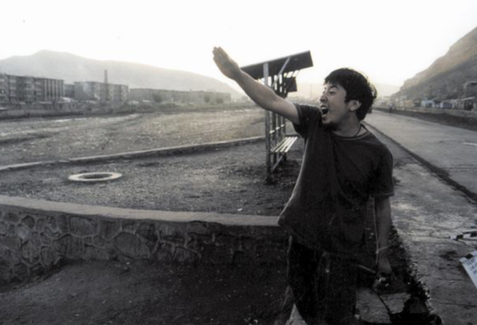 所展现的是叛逆,是干波大的,是名震江湖,与一般的少年完全不一样,那