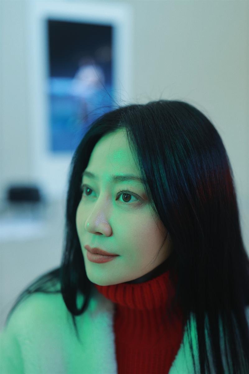 谭卓:绝非跨界,"不现时"中有流淌的自我_腾讯新闻