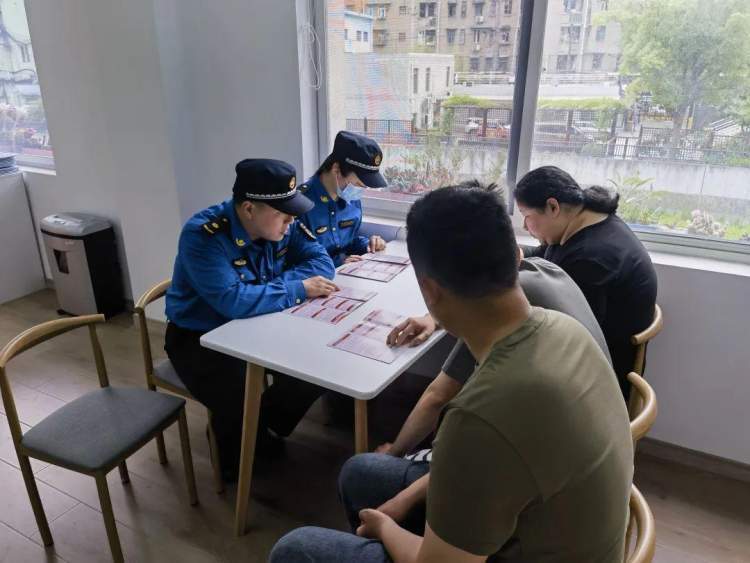 天目西路街道开展"身边的民法典"普法宣传活动