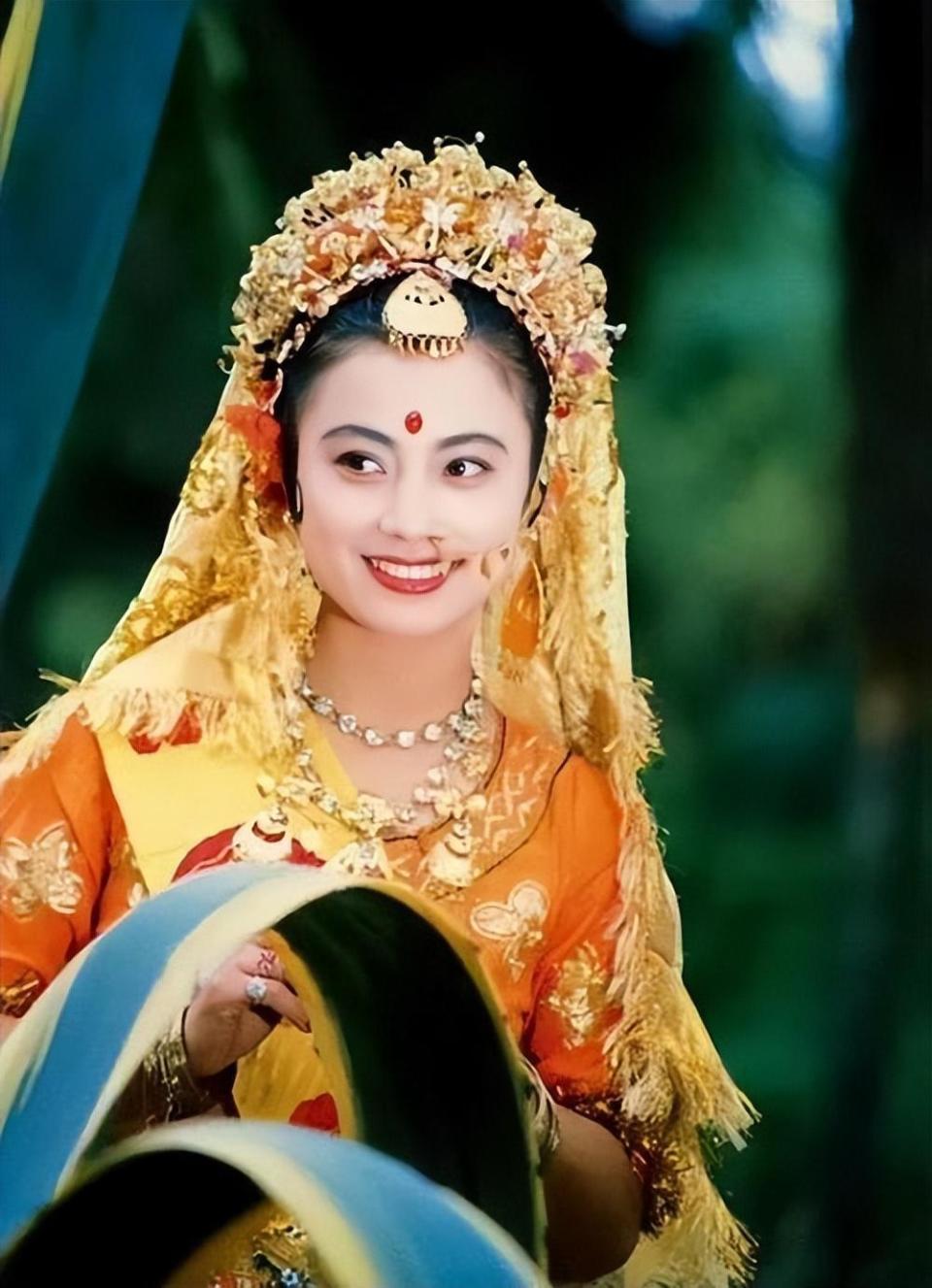 杨洁导演也很无奈,找遍全国美人饰演《西游记》,观众们光看猴子_腾讯