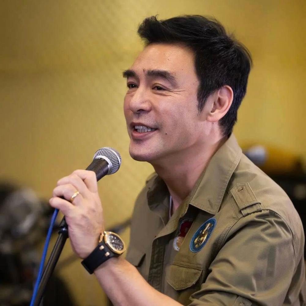 钟镇涛,尝尽人生百味,如今70依然潇洒_腾讯新闻