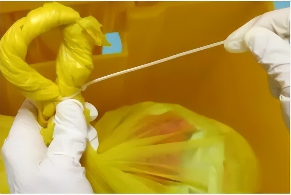 如果阳了 丢垃圾请鹅颈式封口_腾讯新闻