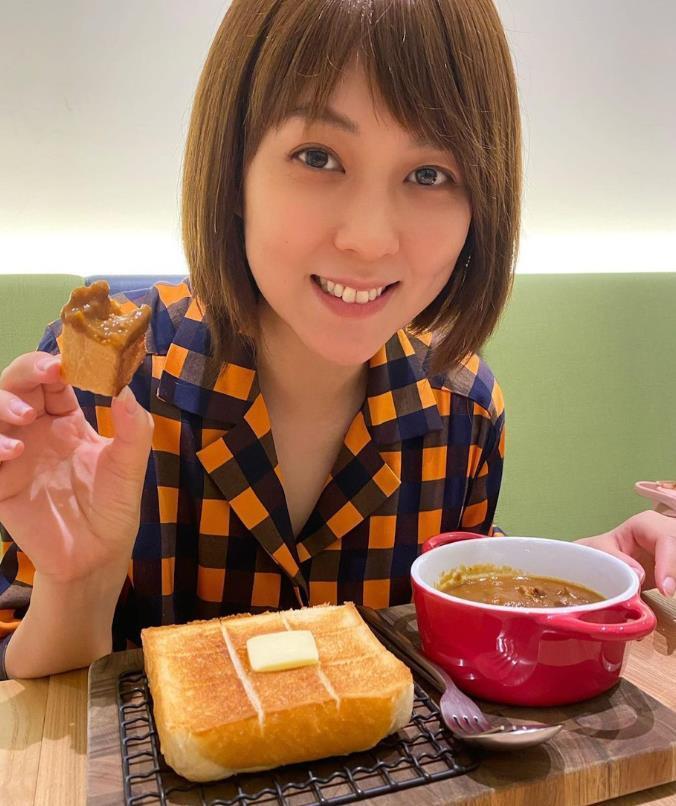 38岁朱芯仪乳癌准备放弃治疗,5岁女儿哭喊:妈妈请不要丢下我