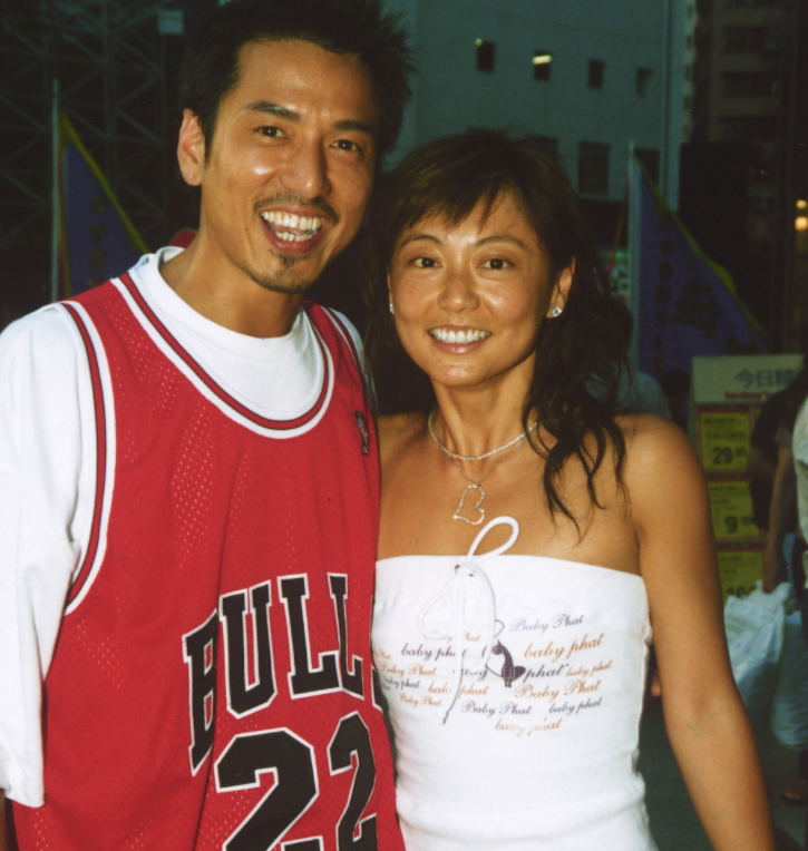 亚视男星陈宝辕近况,成豪门女婿仍甘当配角,54岁略