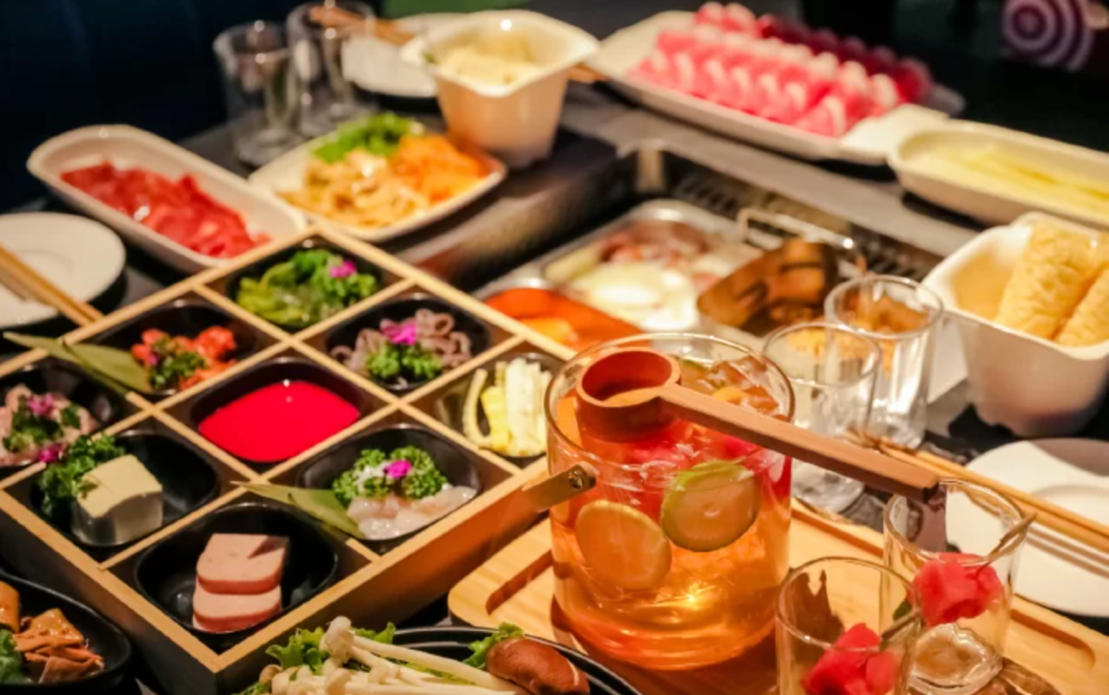 海底捞扭亏为盈,火锅终于"热"起来了_腾讯新闻