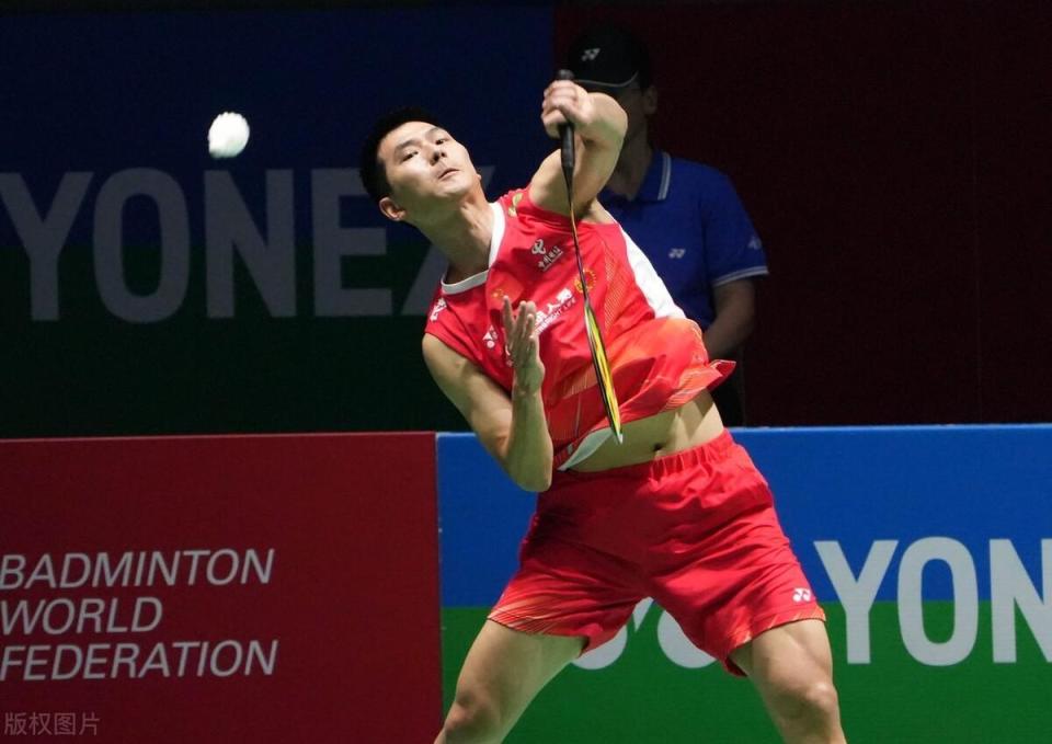 大爆冷国羽男单02被淘汰世锦赛冠军12遗憾不敌东道主选手