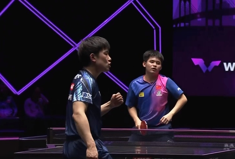 3-2！国乒接班人崛起，05后小将送张本智和2轮游，8强国乒占据3席_腾讯新闻