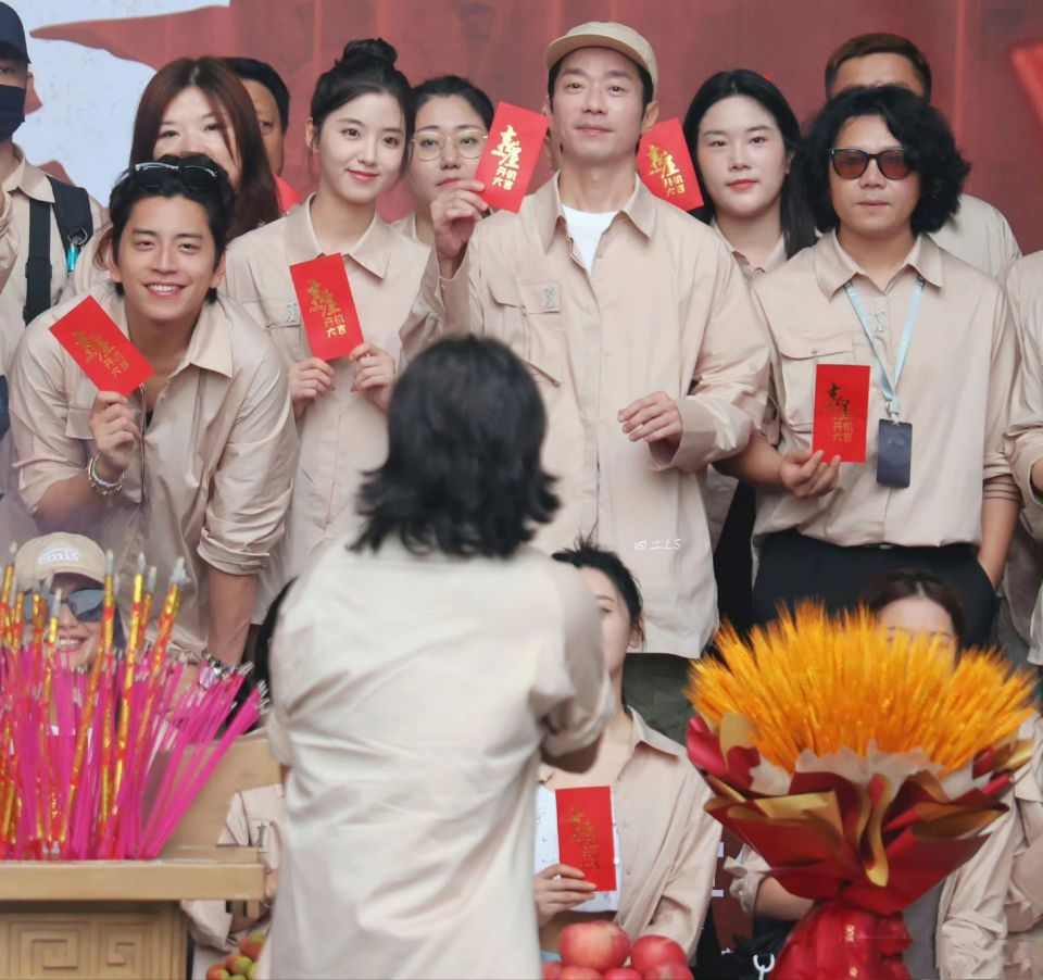 张栋梁正式回归演员,内地第一部剧开机,搭档王大陆,苏晓彤