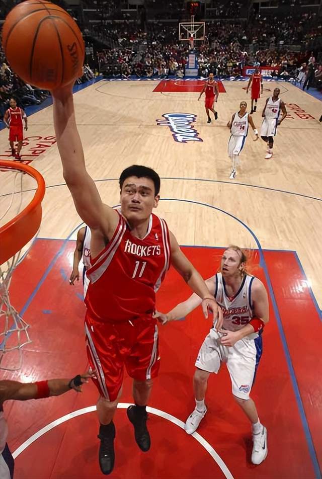 姚明是02年nba选秀状元,同届还有哪些优秀球员?两位宿敌在列