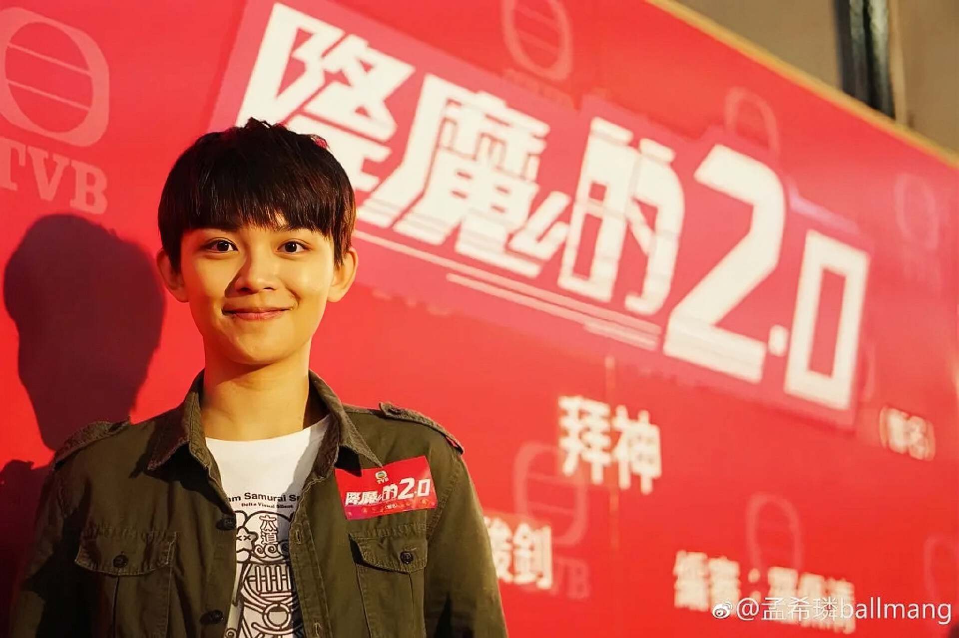 香港演員開水晶店，收入是TVB拍戲的十倍，和同性愛人感情穩定 - 