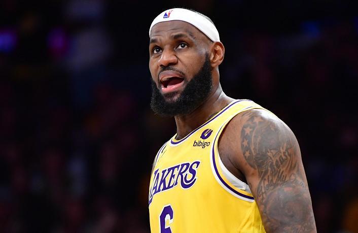 404040历史第1老詹愈老愈妖湖人却与总冠军渐行渐远