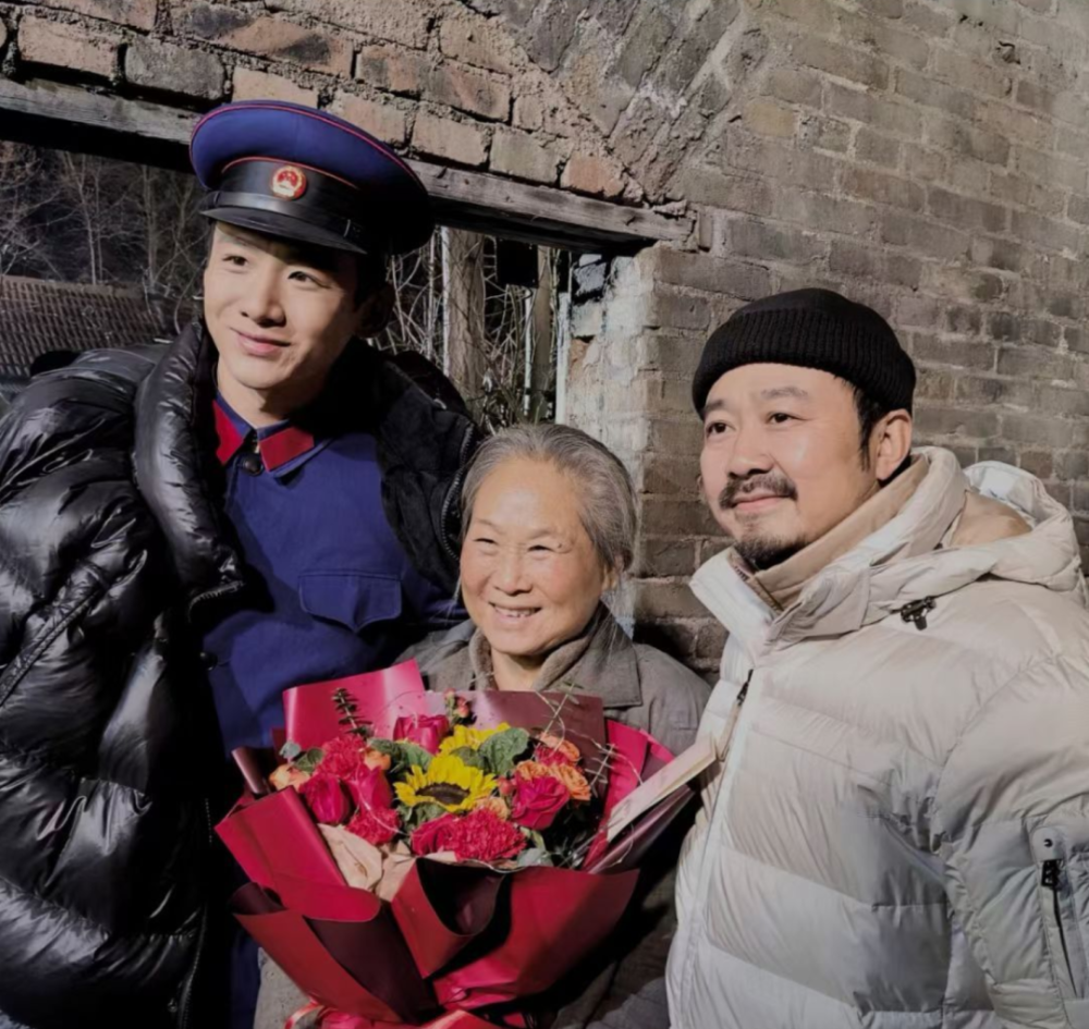 和孔笙一样,刘璋牧也是从摄影师转型导演,第一次当导演的作品是2020年