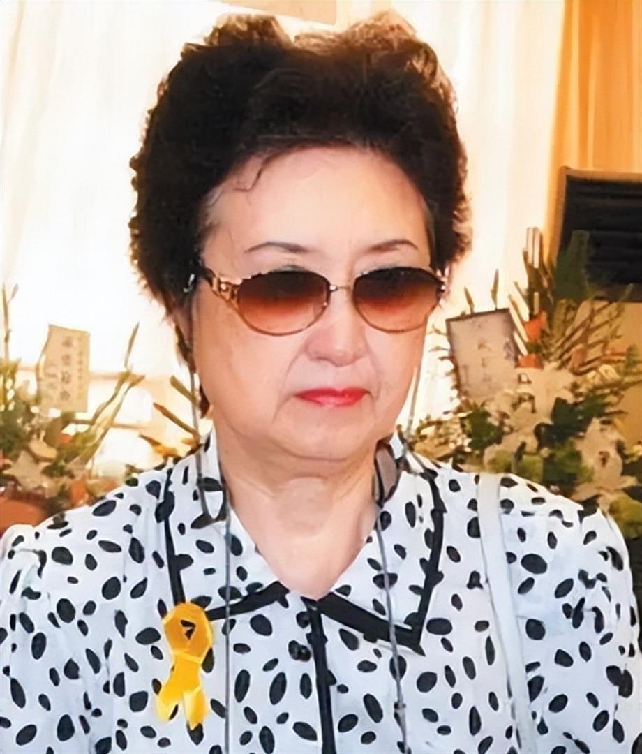 庾恩利自曝父亲庾澄庆不回消息，母亲伊能静帮忙圆场，表示他太忙_腾讯新闻