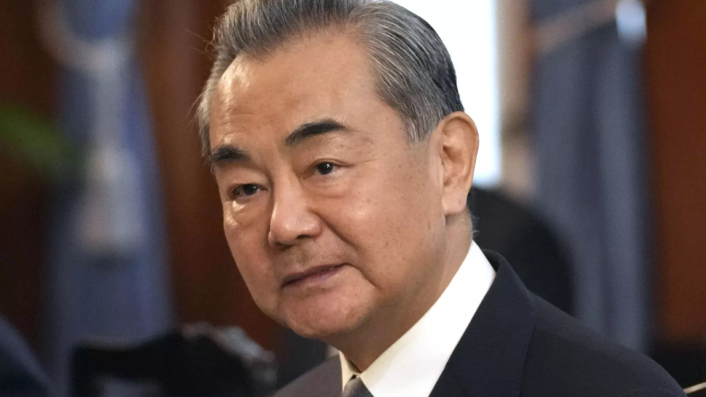 After Wang Yi expressed his statement on the South China Sea issue, the Minister of Defense rejected it, saying
