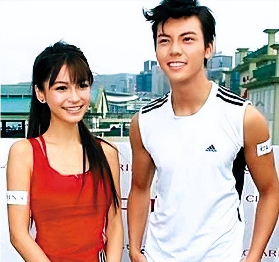 杨颖再被曝恋情：离婚后只爱奶狗？多段绯闻无缝连接-腾讯新闻