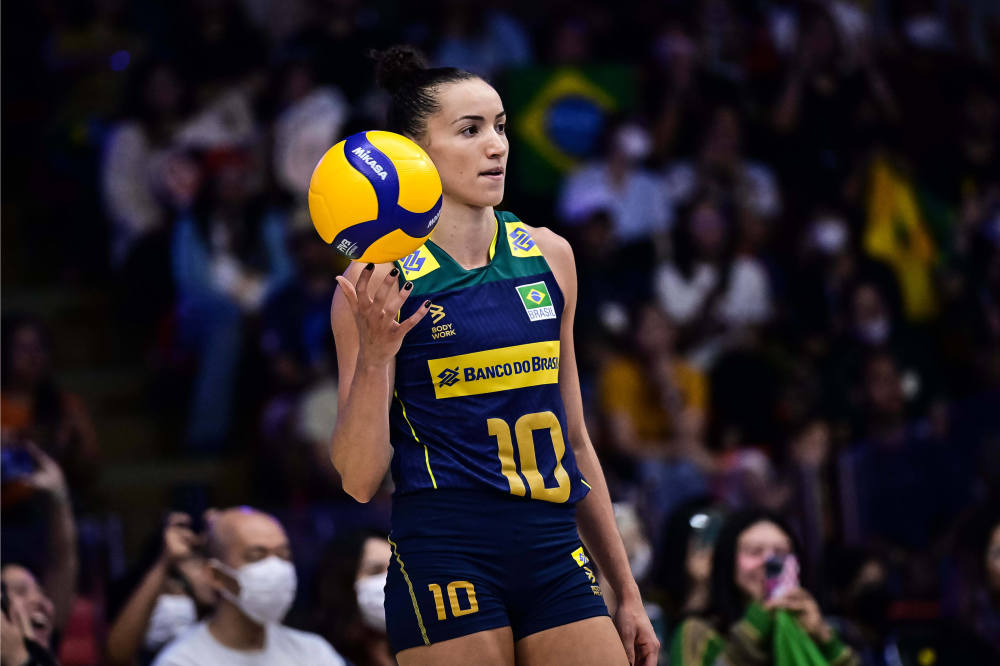 女排世联赛总决赛中国队与巴西争进4强 放手一搏能否再挫劲敌?