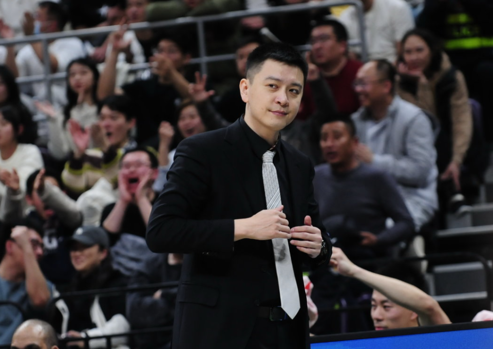 辽宁队无缘本赛季最佳教练评选杨鸣乌戈都不符合要求