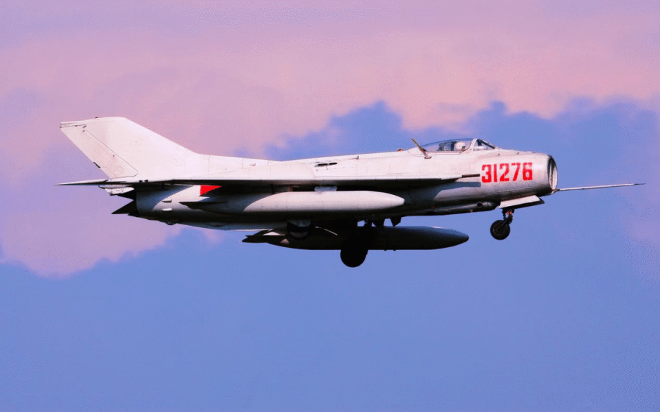 长春航空展落下帷幕，歼-6无人机正式公开亮相_腾讯新闻