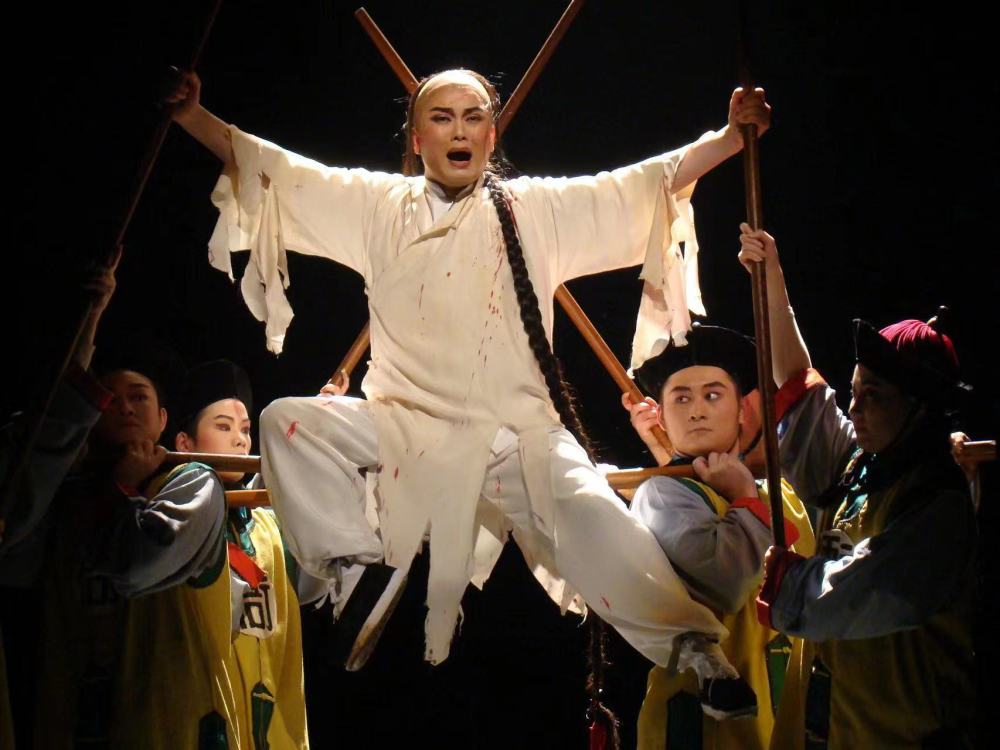 "杨乃武"孙启新:33年前靠一层石棉瓦,一块猪皮,真跪火链太惊心_腾讯