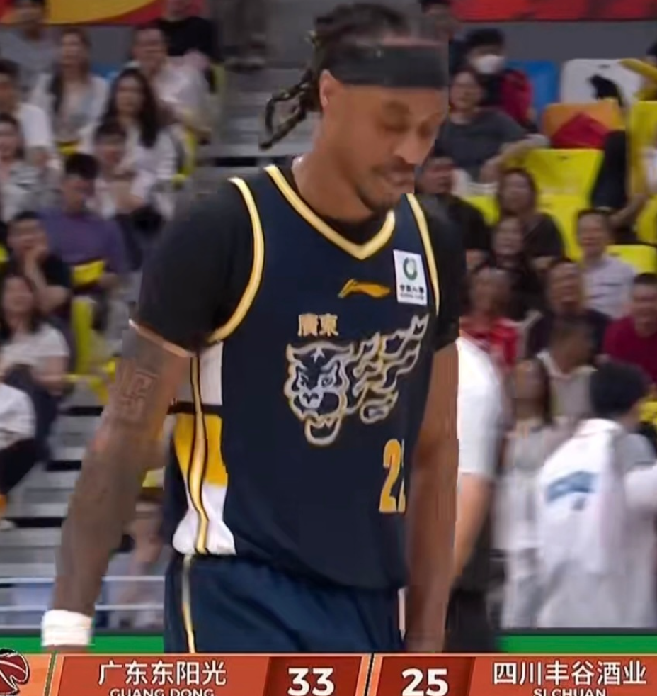 廣東四川菜雞互啄，球員：3人優秀，4人合格，胡明軒王少傑低迷 - 