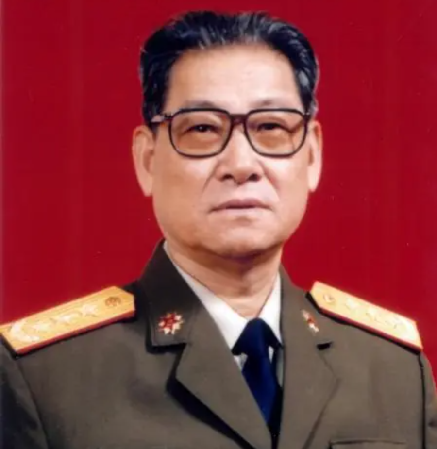 1968年,李九龙升为陆军第54军第135师副师长.