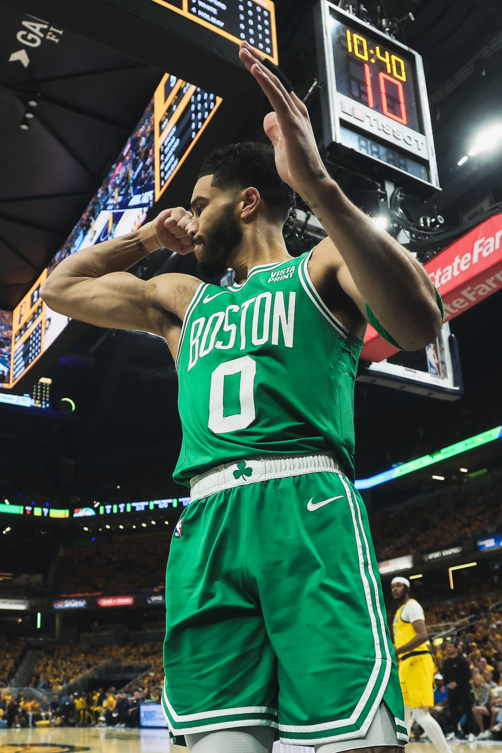 塔图姆36 10造大逆转:3-0夺东部冠军赛点 统治攻防直喘粗气