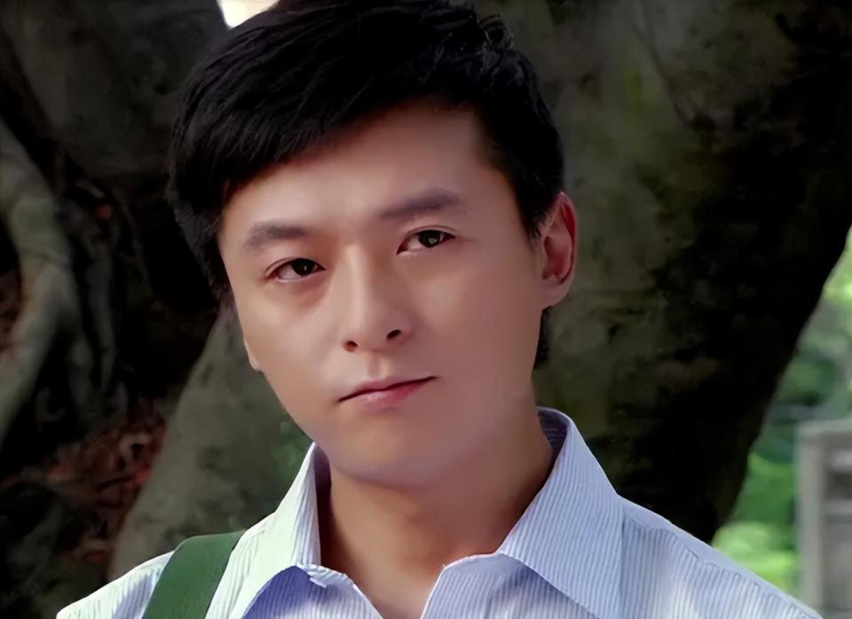 "妈宝男"朱雨辰:错过汤唯又负姜妍,被母爱禁锢44年,至今未婚