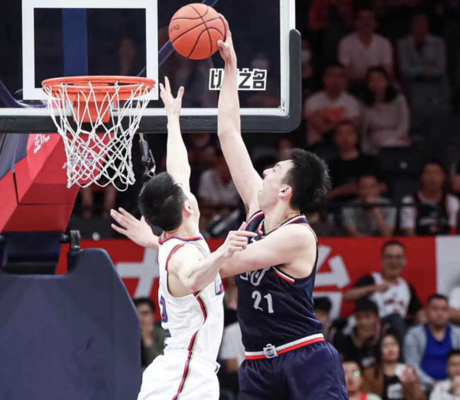 走了李炎哲来了于晓辉龙套成核心轮换老叔挖掘瑰宝确实有一手