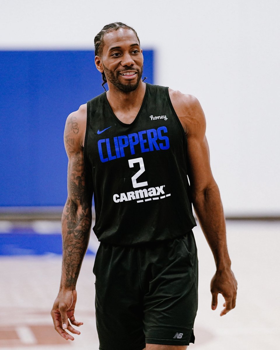 快船众将期待季后赛莱昂纳德上线 称他人狠话不多_腾讯新闻