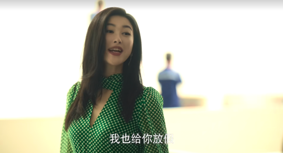 《玫瑰的故事》姜雪琼流产离婚之后，黄亦玫结婚辞职生子，是残忍的人性真相_腾讯新闻