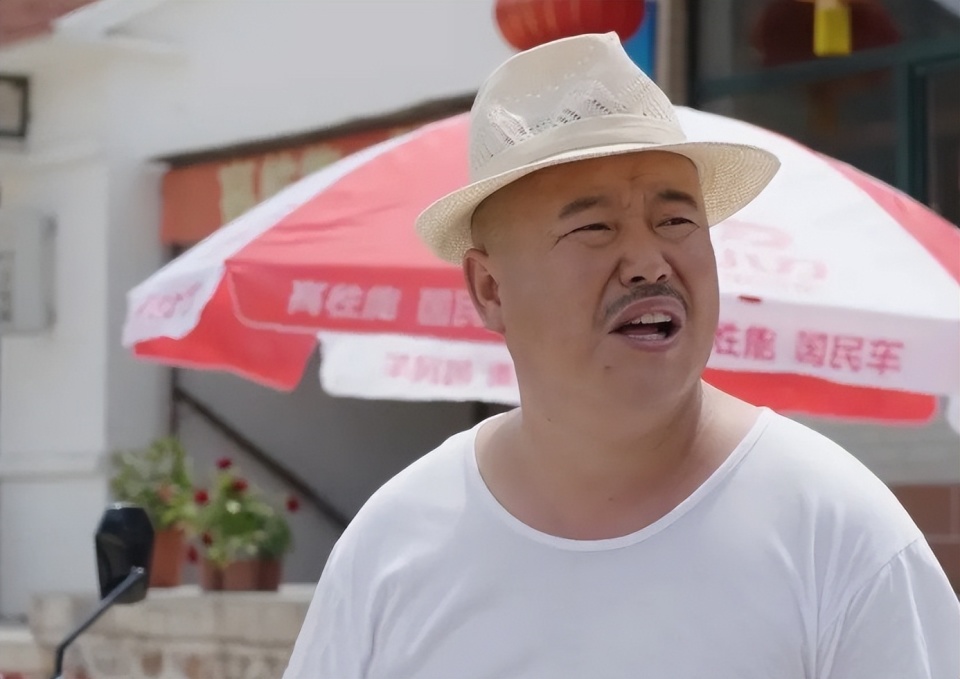 "刘能"赵明远去世,王小利评论区被"一路走好"刷屏